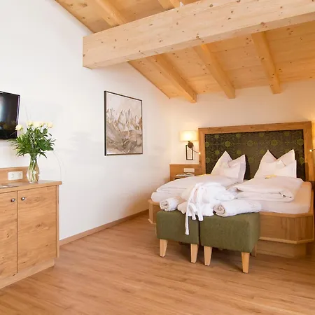 Garni Bavaria Hotel *