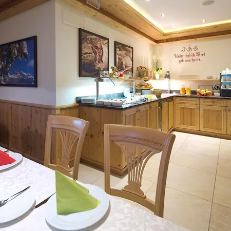 Hotel Garni Bavaria Ellmau