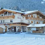 Garni Bavaria 호텔 *